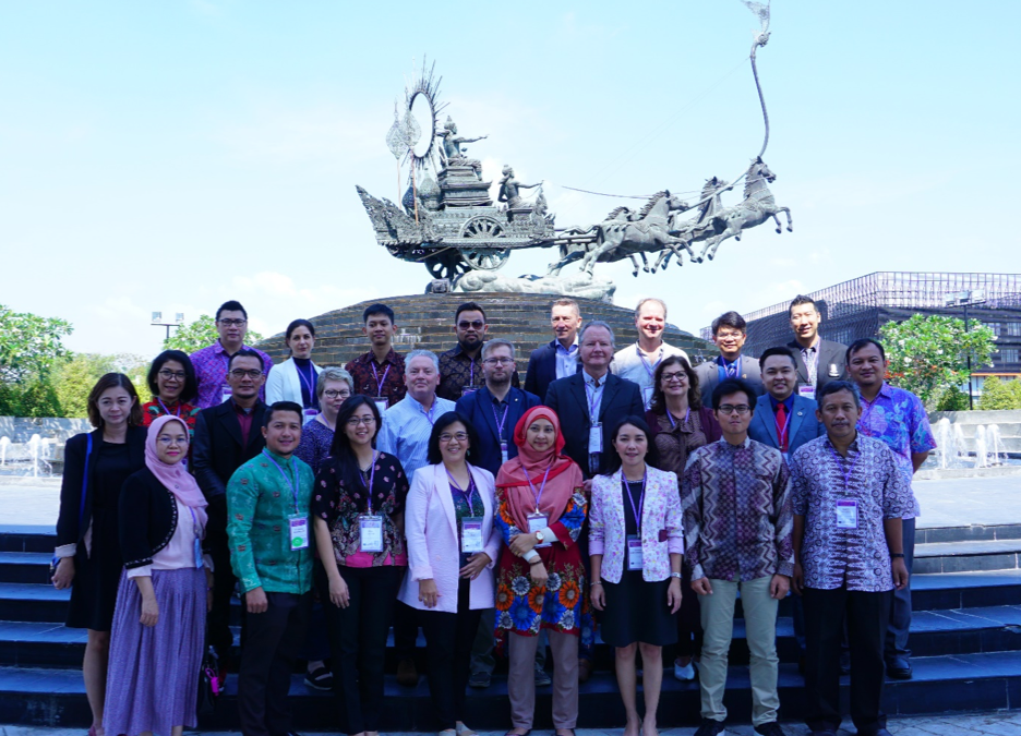 Pembukaan pertemuan proyek South East Asia B2B Sales Competition (SEASAC)